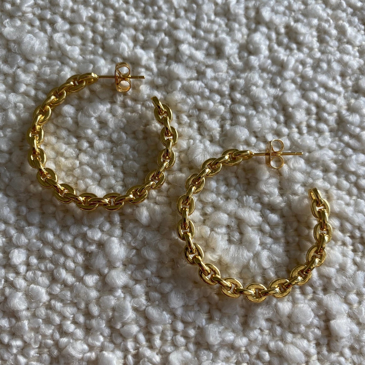 PAPERCLIP LINK GOLD HOOPS EARRINGS