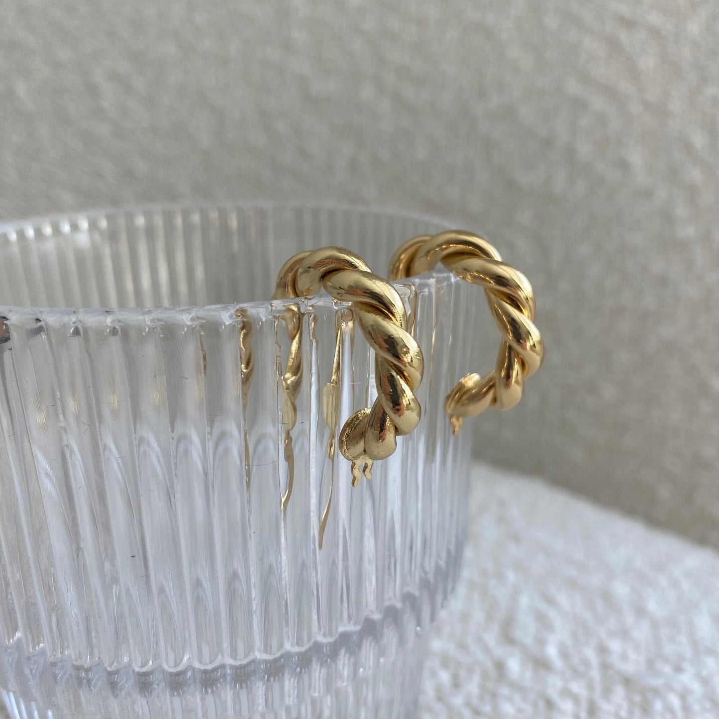 CHUNKY GOLD BRAID HOOP EARRINGS