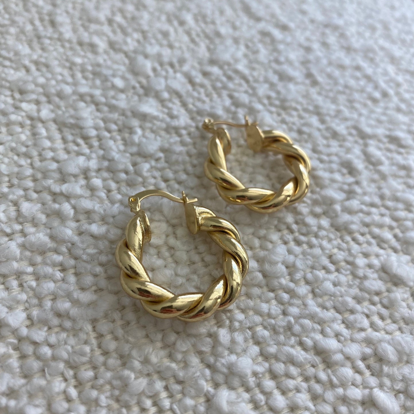 CHUNKY GOLD BRAID HOOP EARRINGS