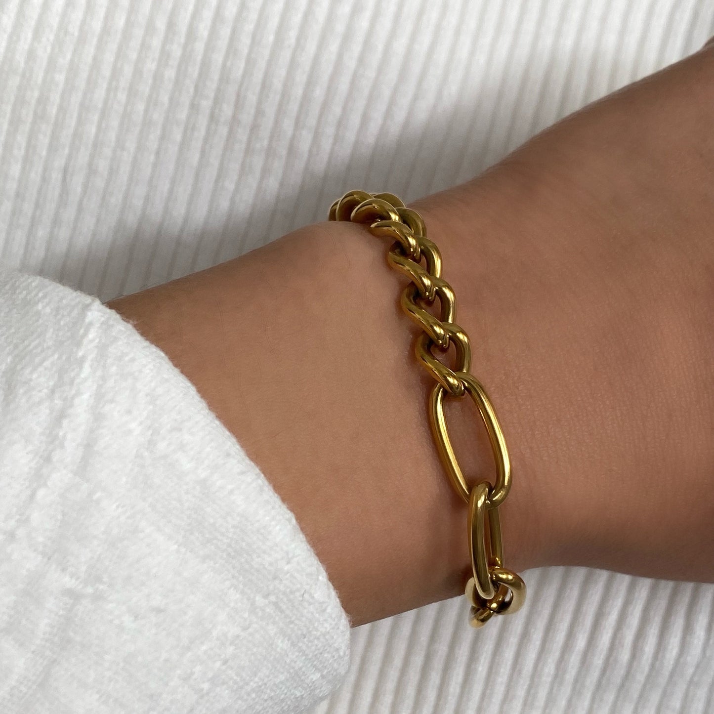 PAPERCLIP 2 LINK GOLD BRACELET
