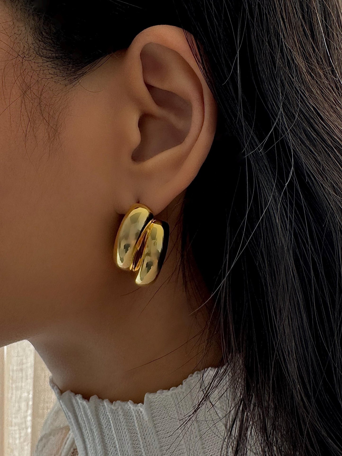 CHUNKY GOLD VINTAGE EARRINGS