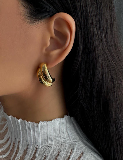 CHUNKY GOLD VINTAGE EARRINGS