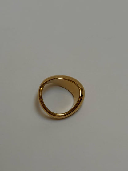 CHUNKY IRREGULAR CURVED GOLD RING